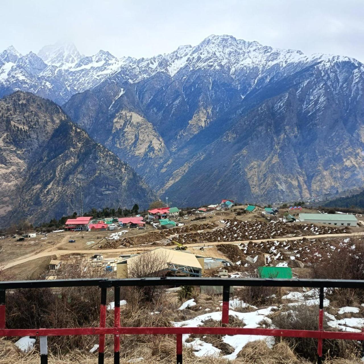 Nanda Devi Stays Joshīmath Exteriér fotografie